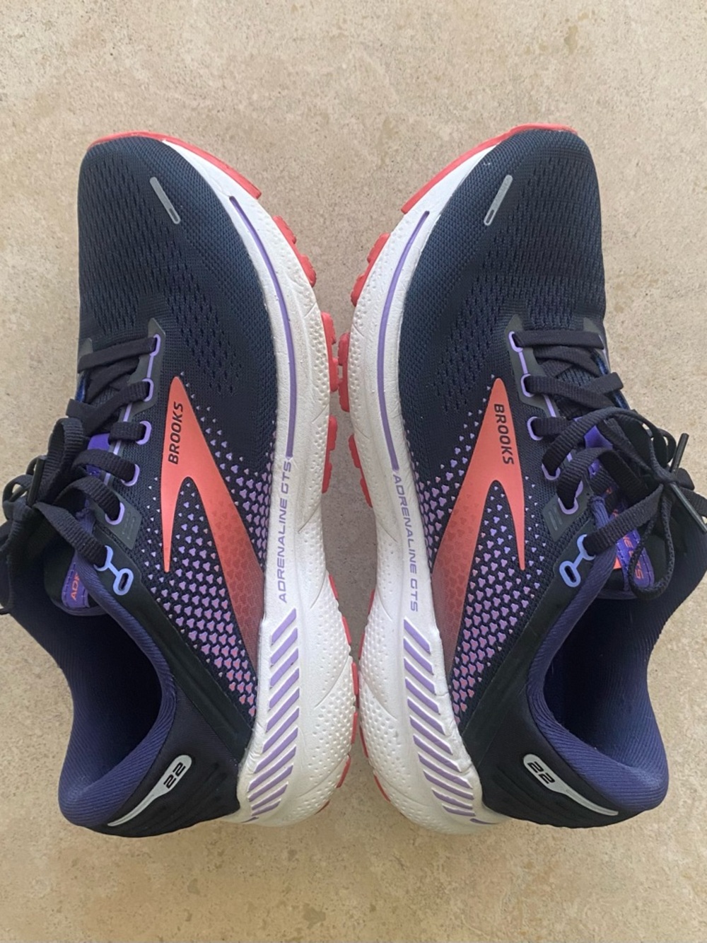 Brooks Adrenaline 22 Women’s Shoes Size 8.5